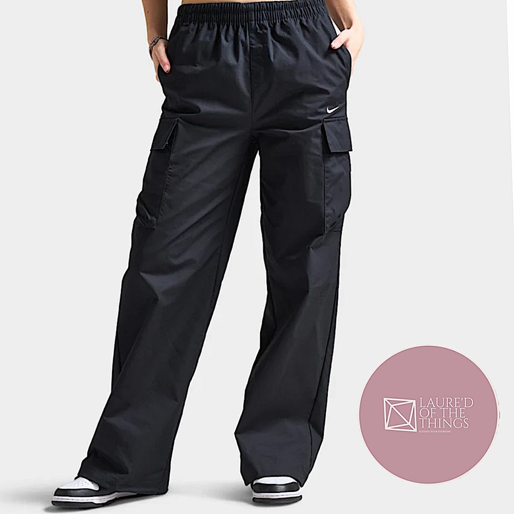 NWT Size L NIKE SPORTSWEAR WOMEN'S MID-RISE CARGO PANTS BLACK / WHITE